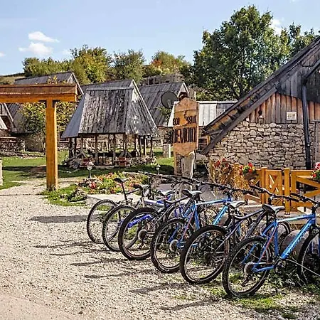 Eco Village Nevidio