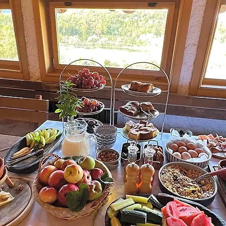 Eco Village Nevidio فندق بودغوريتْسا