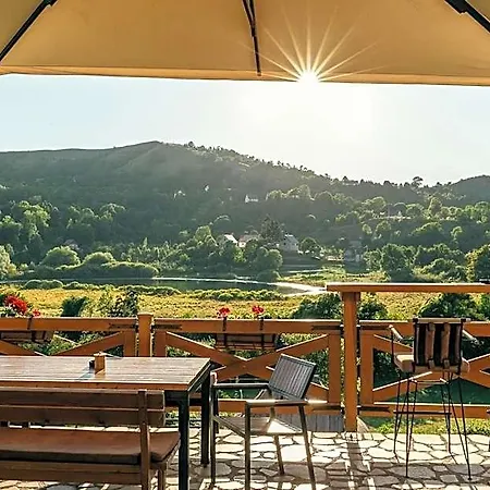 Eco Village Nevidio