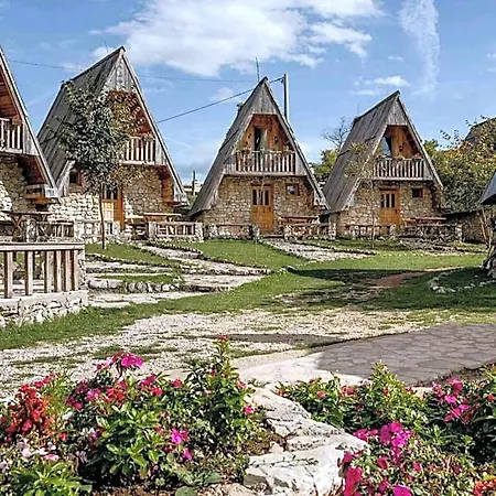 Eco Village Nevidio *