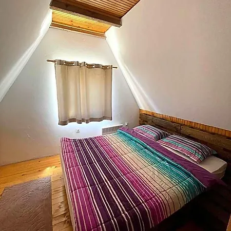 Eco Village Nevidio